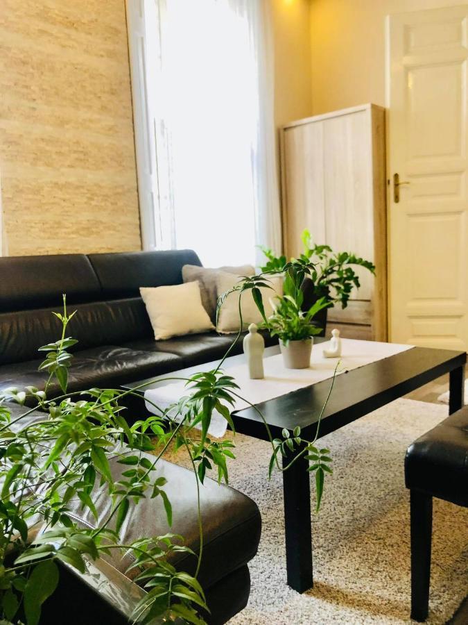 Nádor Luxury Apartman Budapeste Exterior foto